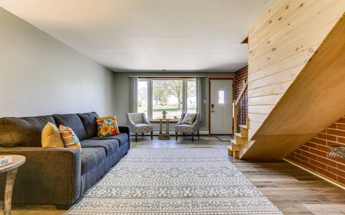 Photo of Livingroom in Lakeview