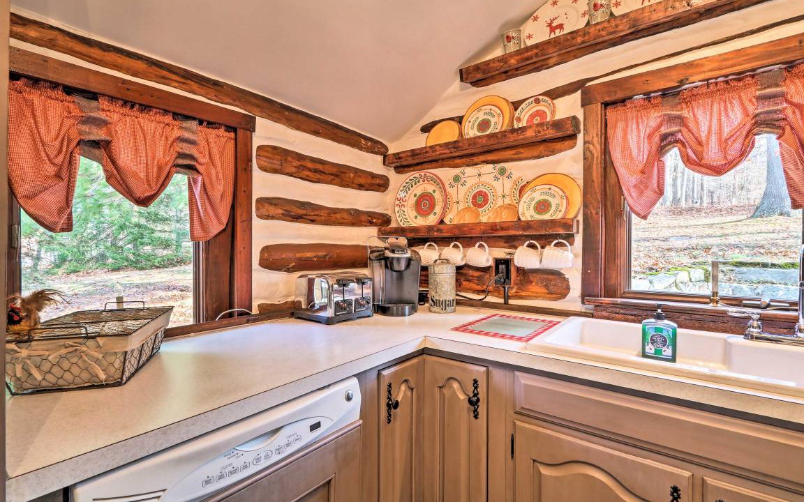 Photo of Kitchen in Seisholtzville