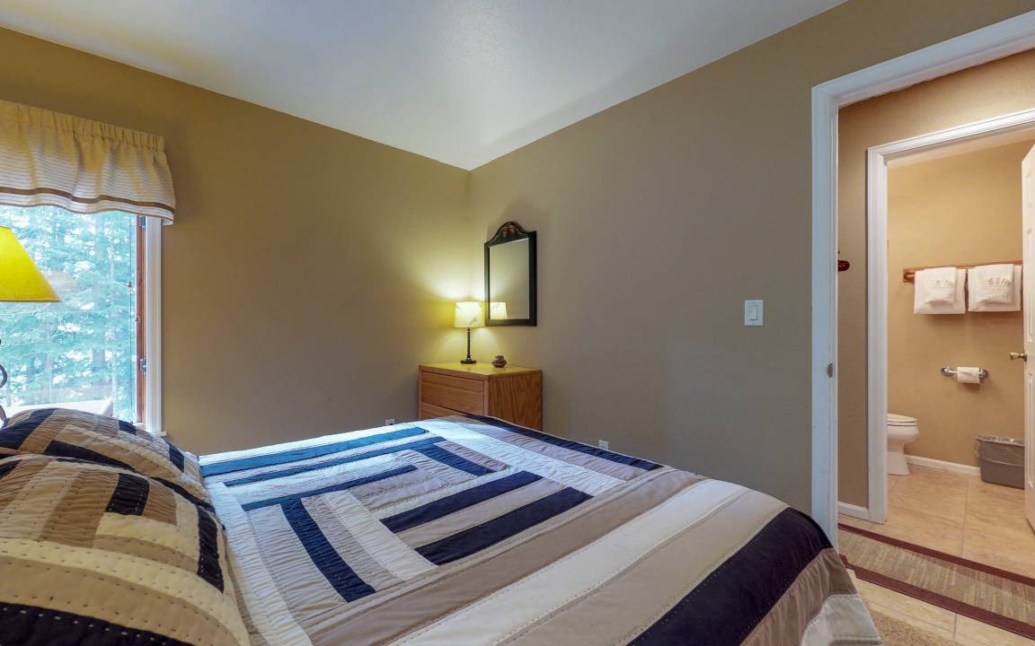 Photo of Bedroom in Four O'Clock
