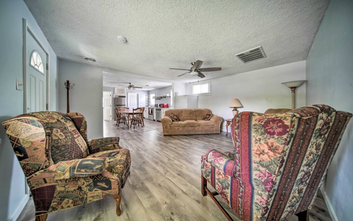 Photo of Livingroom in Geneva-on-the-Lake