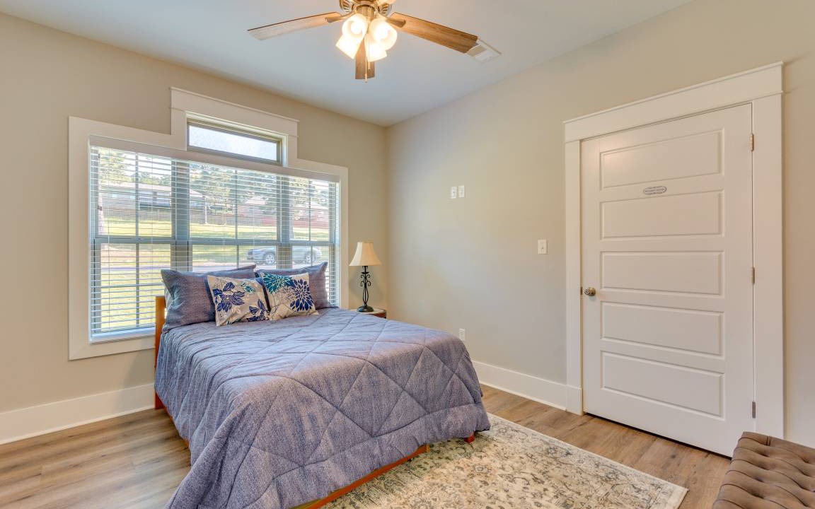 Photo of Bedroom in Russellville