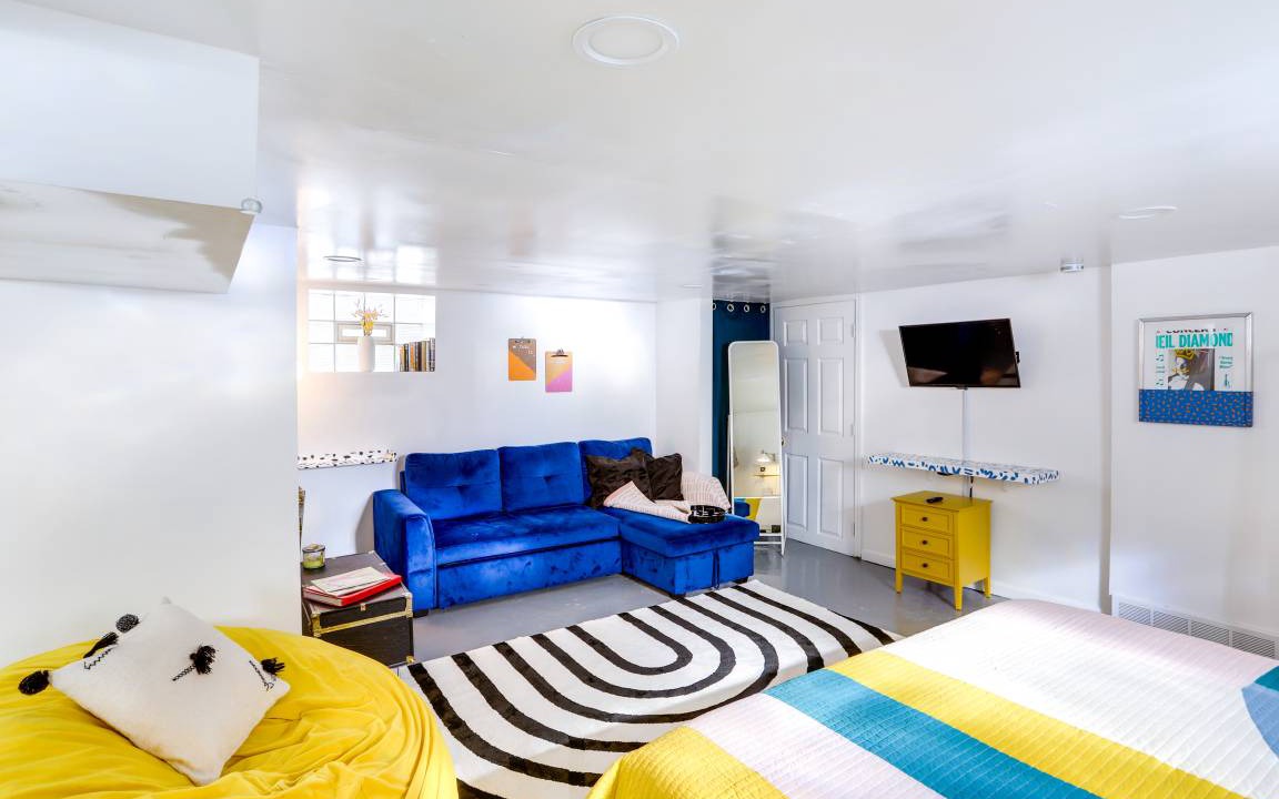 Photo of Bedroom in Detroit - Shoreway