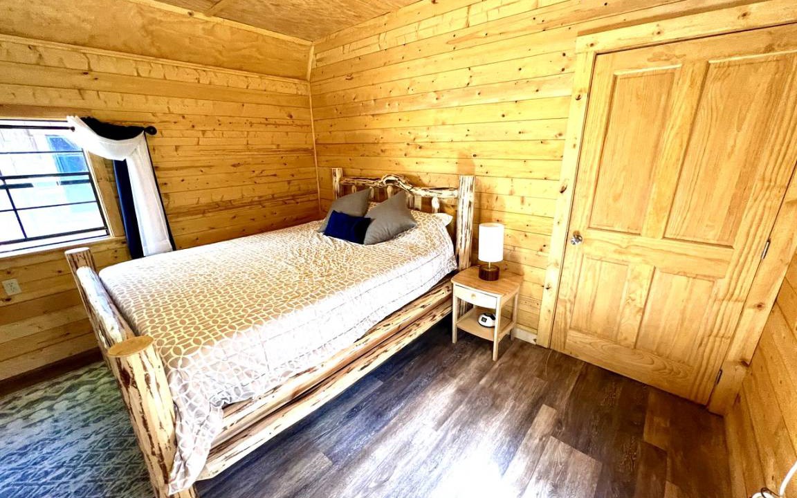 Photo of Bedroom in West Glacier