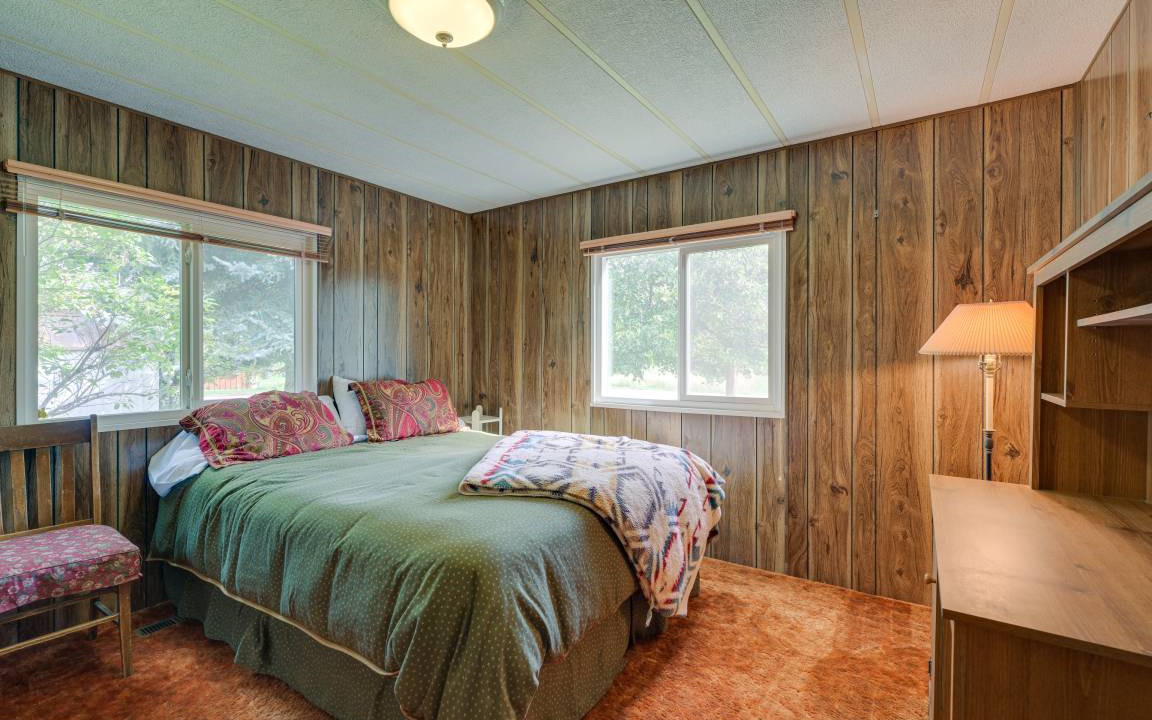 Photo of Bedroom in Salmon