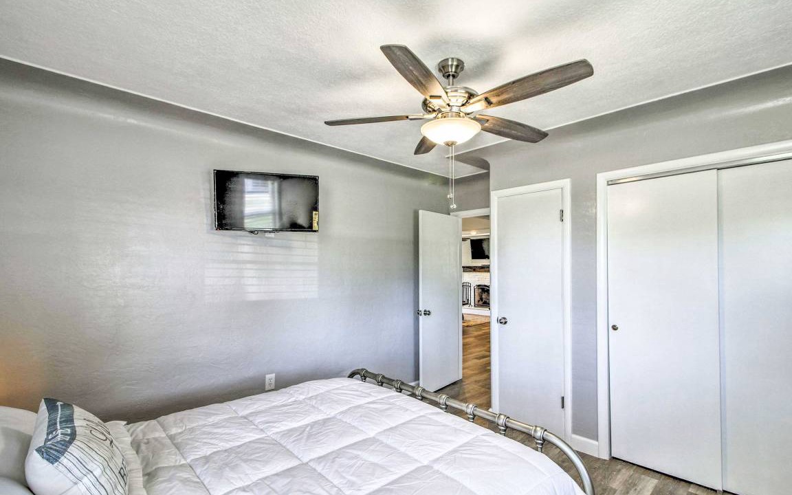 Photo of Bedroom in Lakeview
