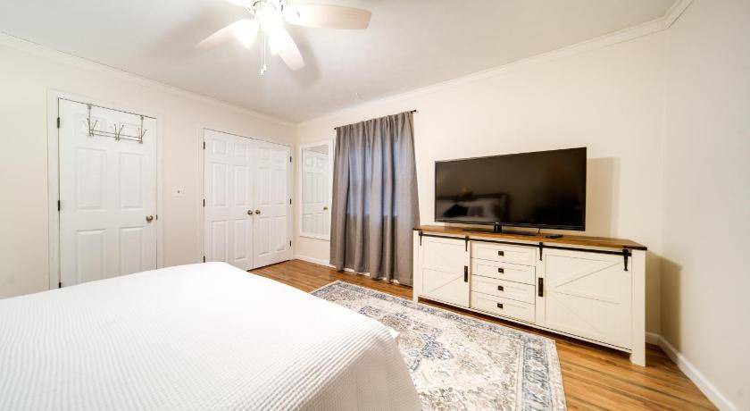 Photo of Bedroom in North Jackson