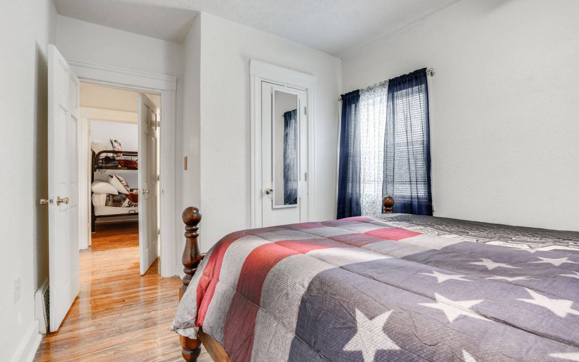 Photo of Bedroom in Niles