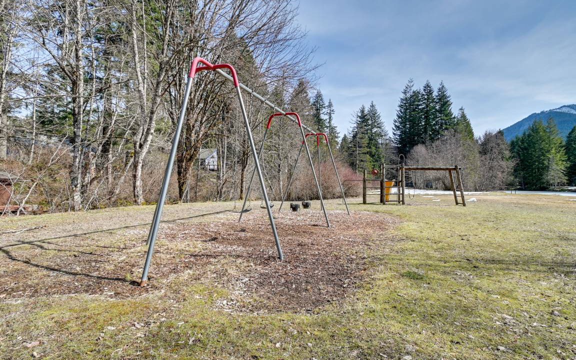 Photo of Buildings in Paradise Estates
