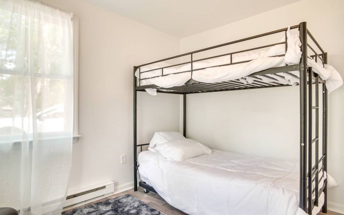 Photo of Bedroom in Seconsett Island