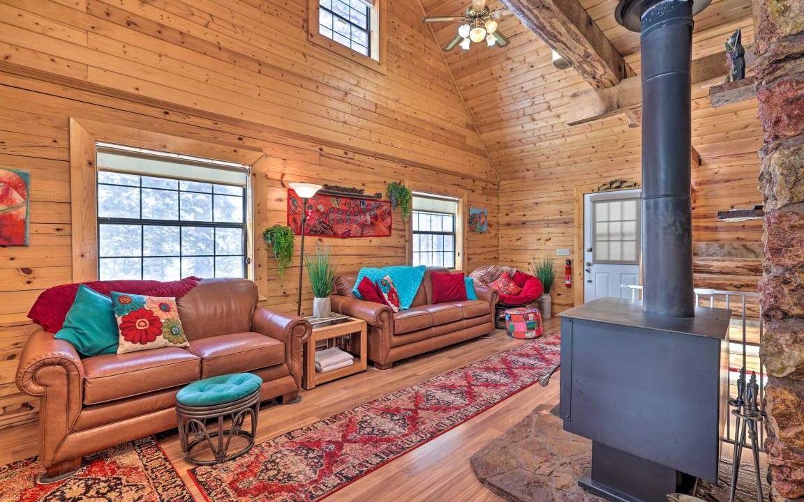 Photo of Livingroom in Meadow View Heights