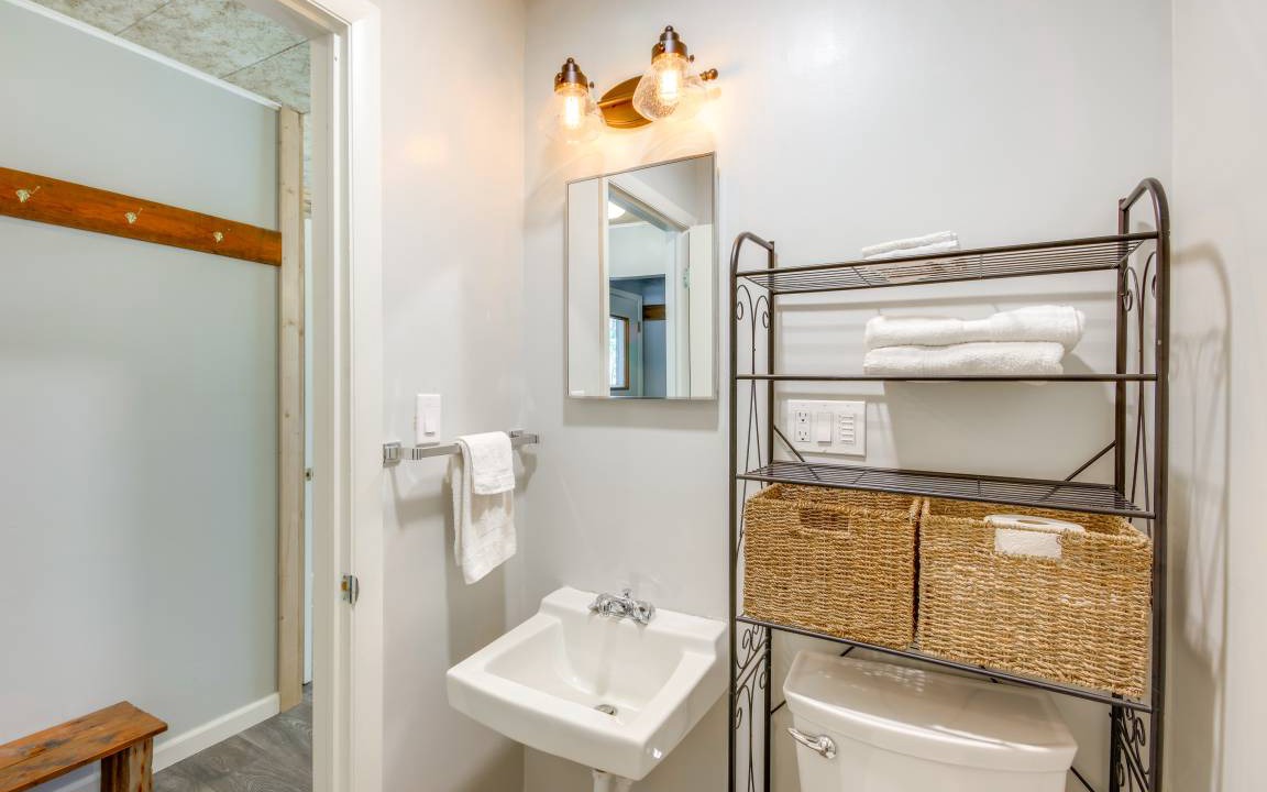Photo of Bathroom in McLeod