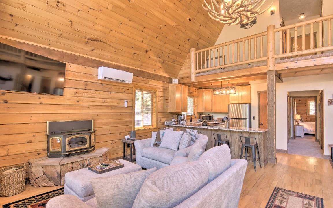 Photo of Livingroom in Duck Creek Village