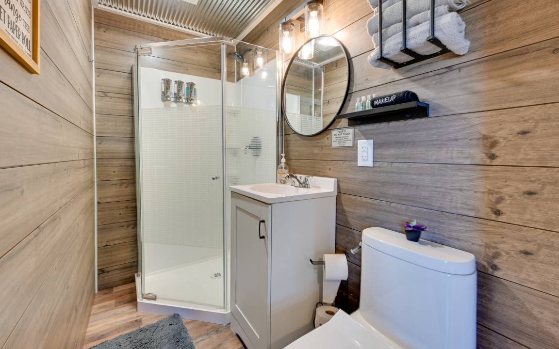 Photo of Bathroom in Austinville