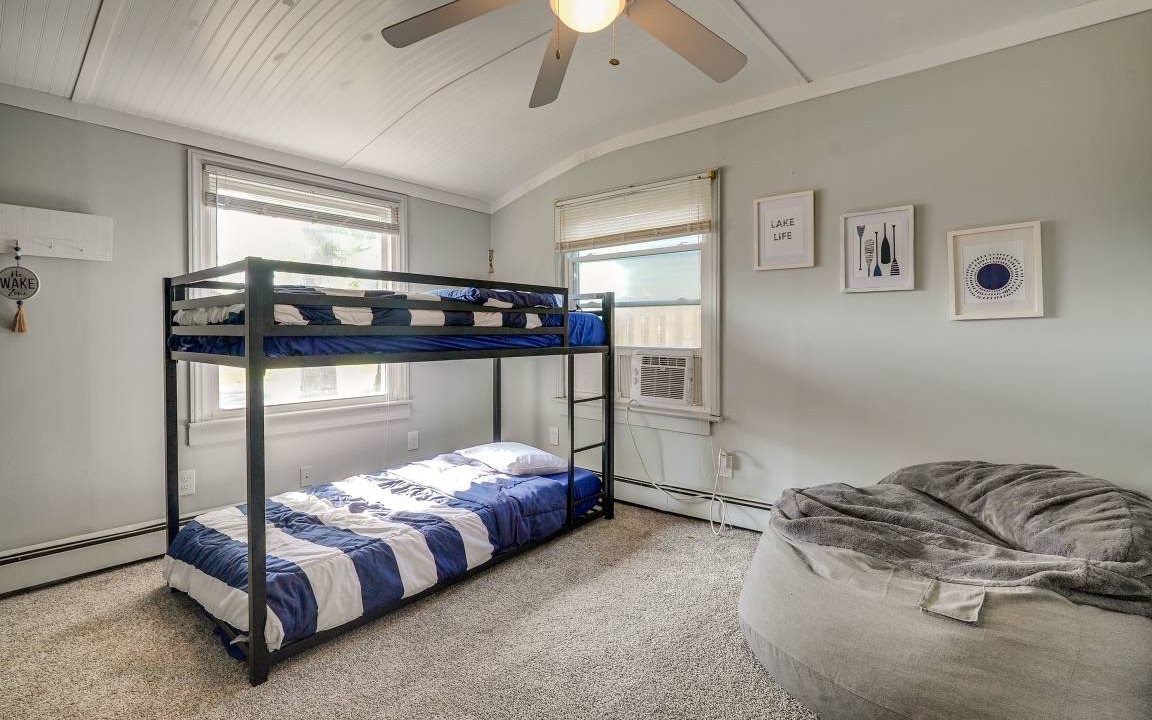 Photo of Bedroom in Russells Point