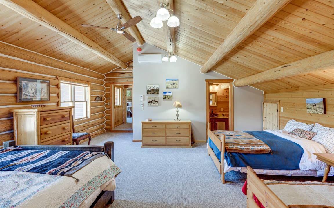 Photo of Bedroom in Custer County