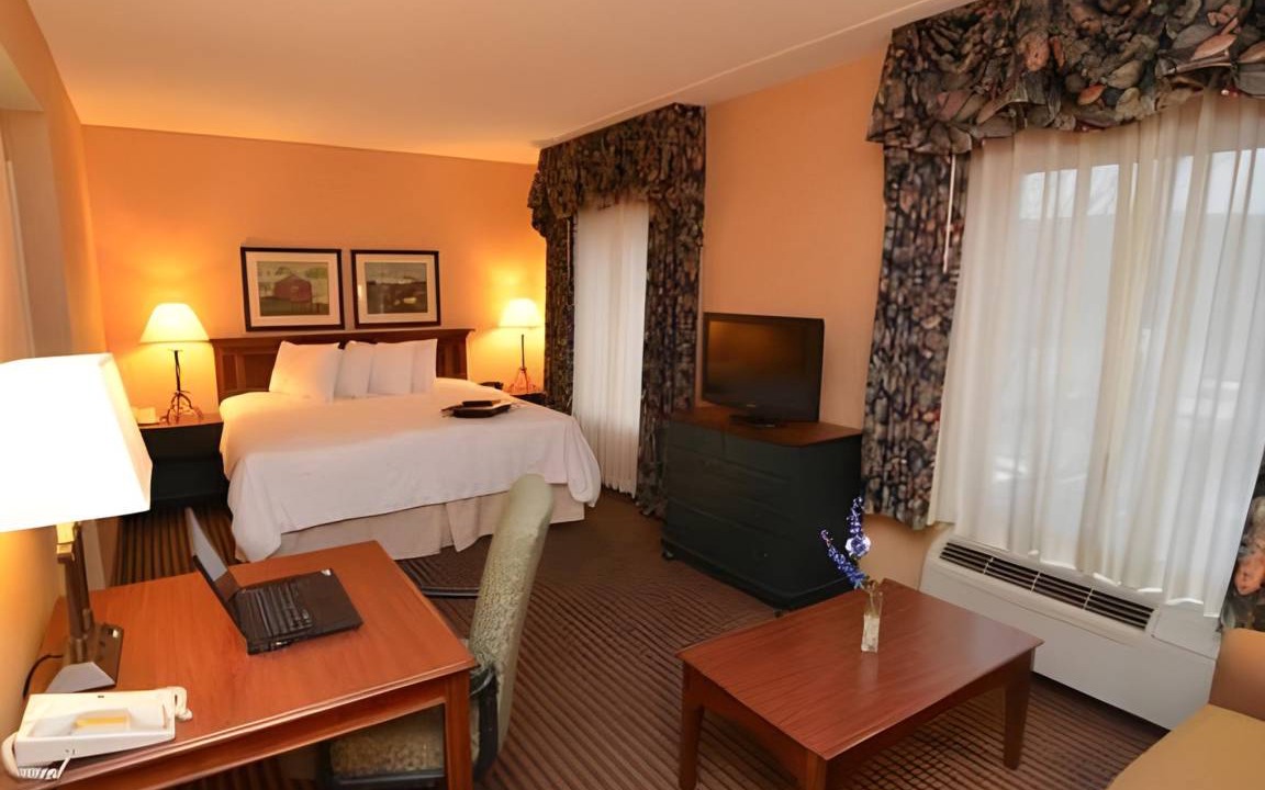 Photo of Bedroom in State College