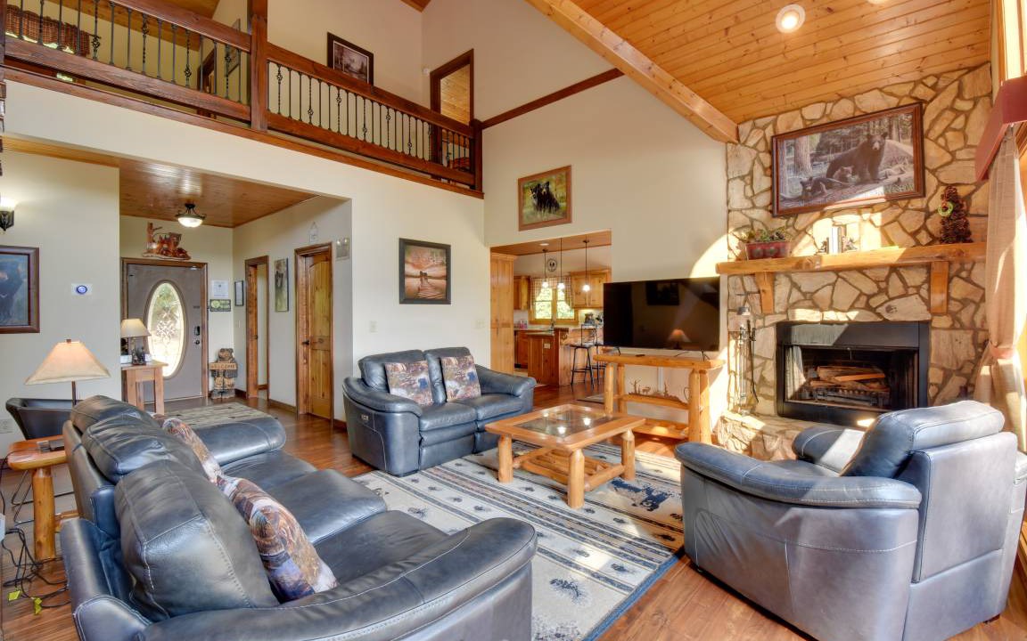 Photo of Livingroom in Ellijay