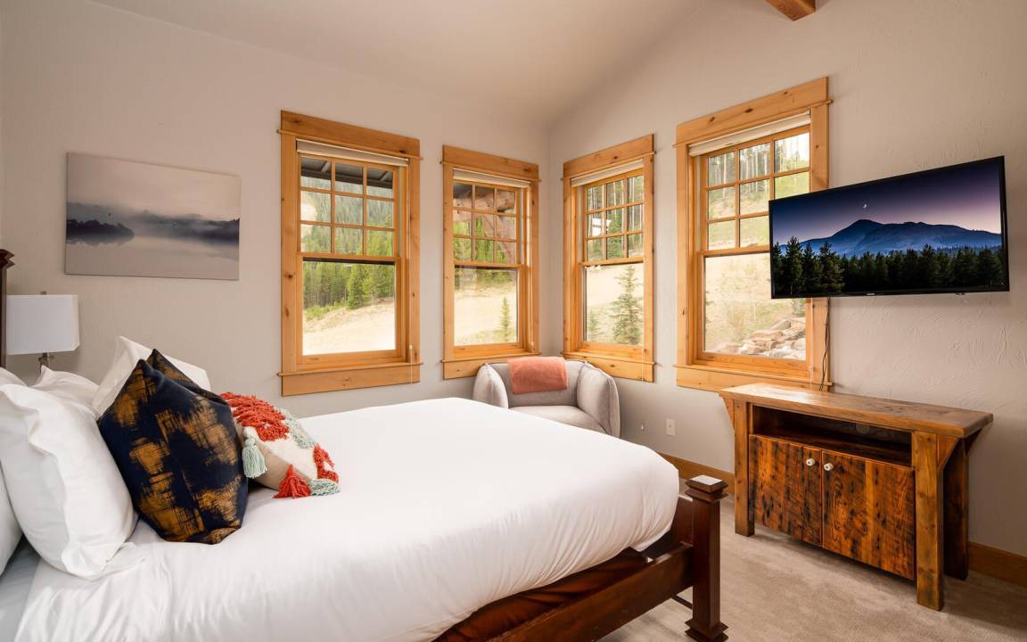 Photo of Bedroom in Saddle Ridge