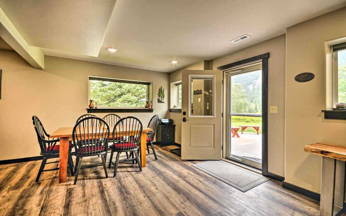 Photo of Livingroom in McLeod