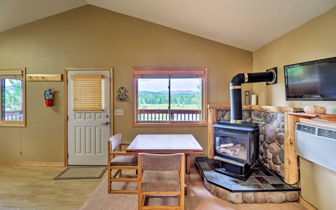 Photo of Livingroom in Trego