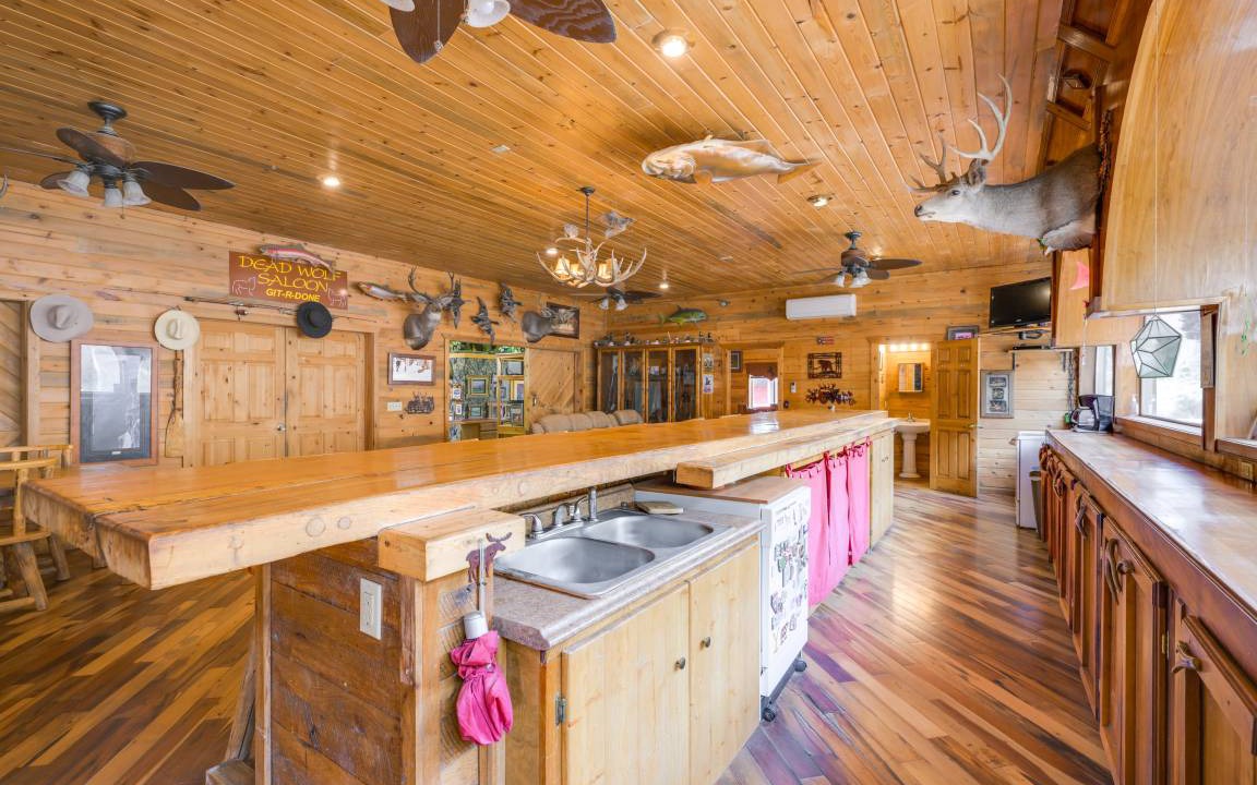 Photo of Kitchen in Salmon