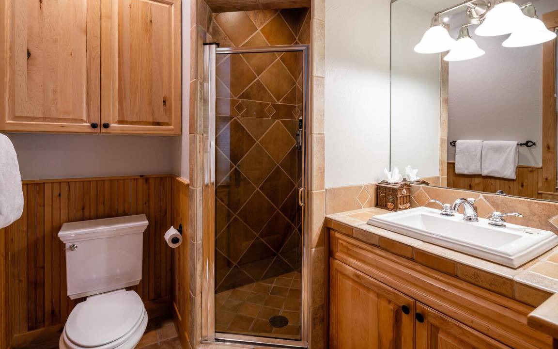 Photo of Bathroom in Saddle Ridge