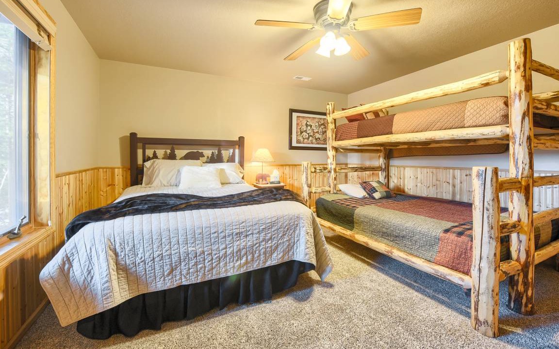 Photo of Bedroom in Lead
