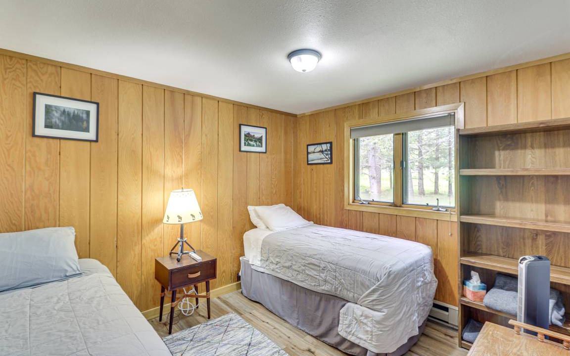 Photo of Bedroom in West Glacier
