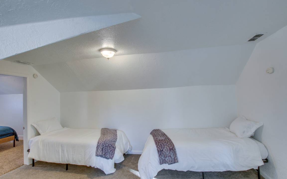 Photo of Bedroom in Logan