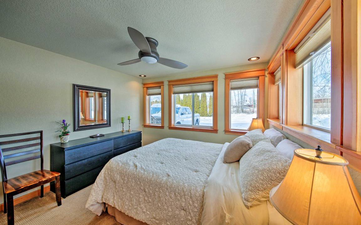 Photo of Bedroom in Sandpoint