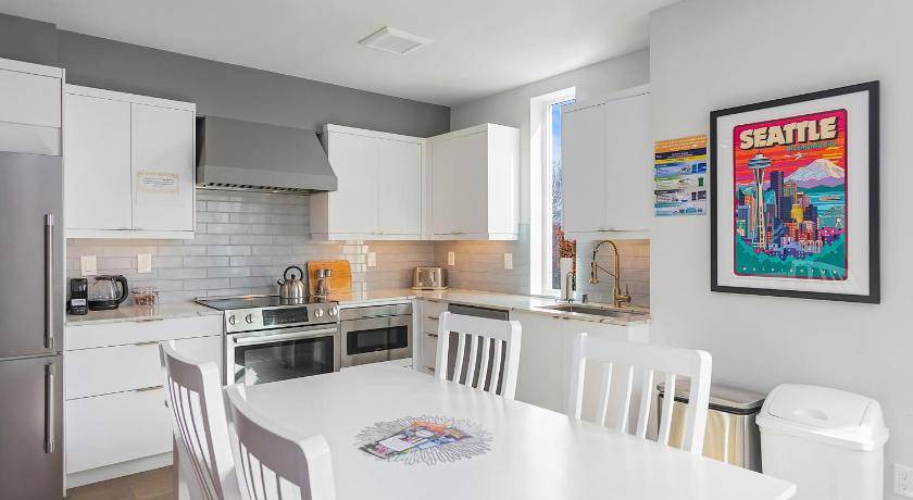 Photo of Kitchen in East Queen Anne