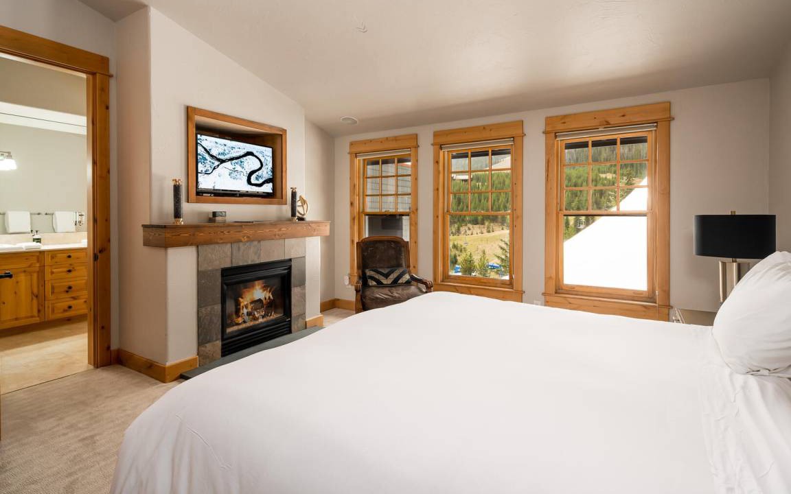 Photo of Bedroom in Saddle Ridge