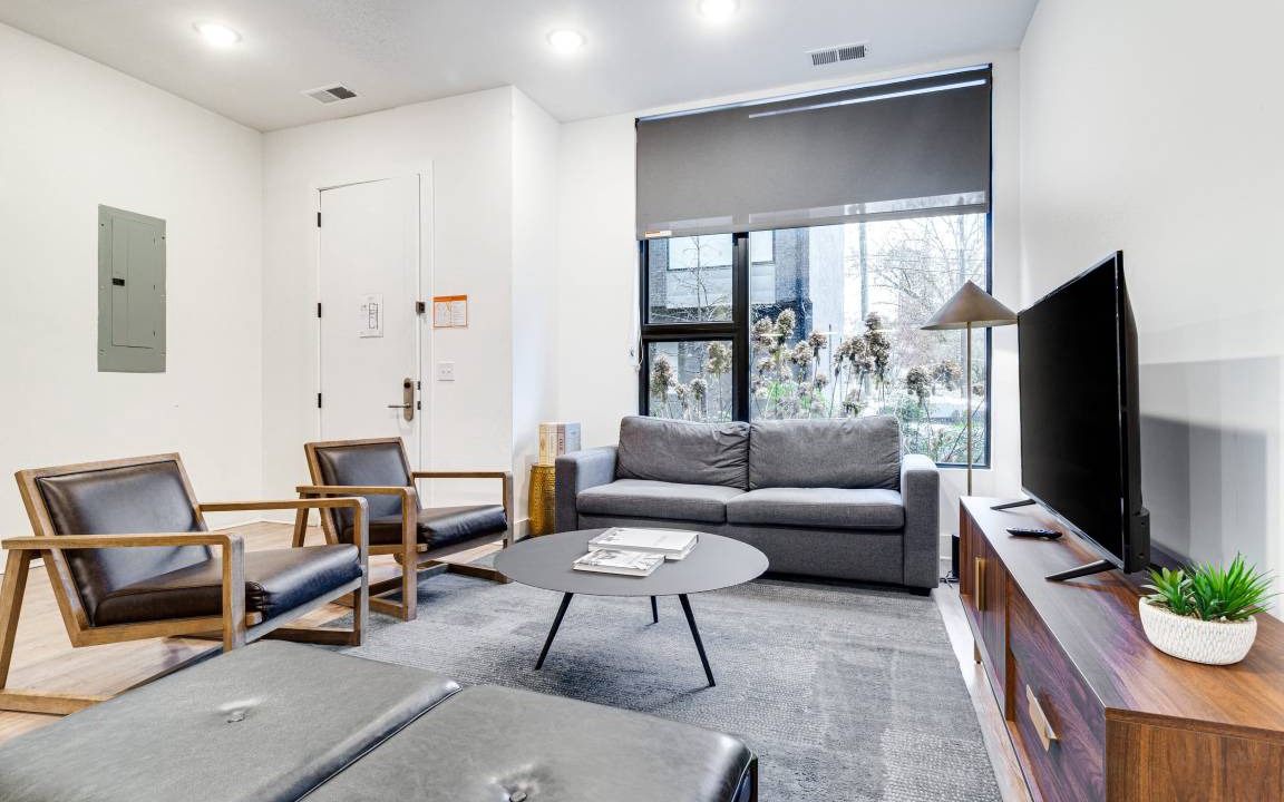 Photo of Livingroom in Music Row