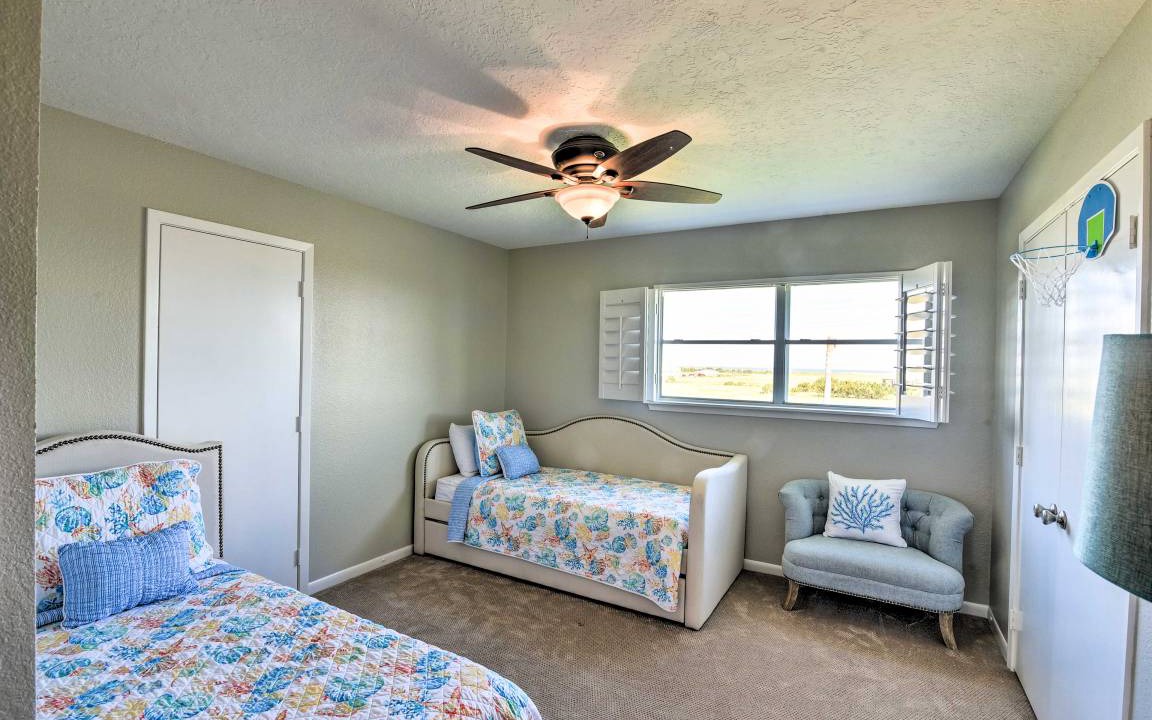 Photo of Others in Kahala Beach Estates