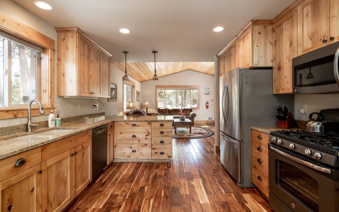Photo of Kitchen in West Yellowstone