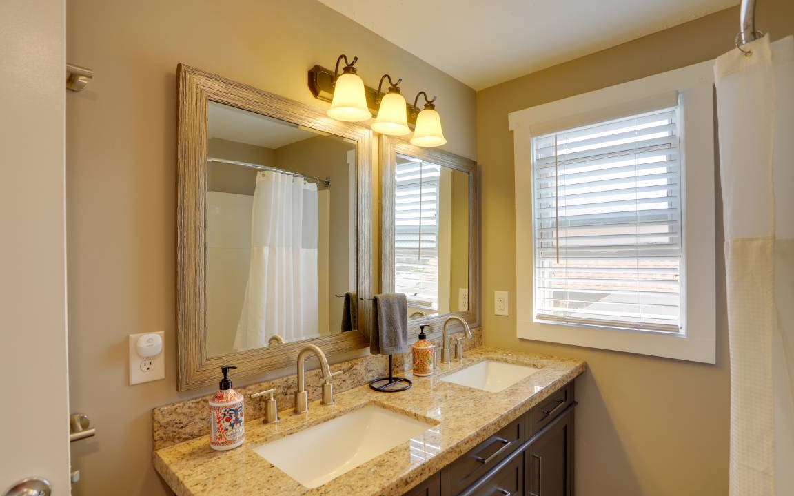 Photo of Bathroom in Willoughby