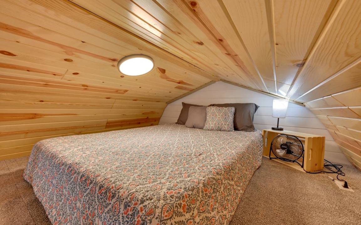 Photo of Bedroom in Austinville