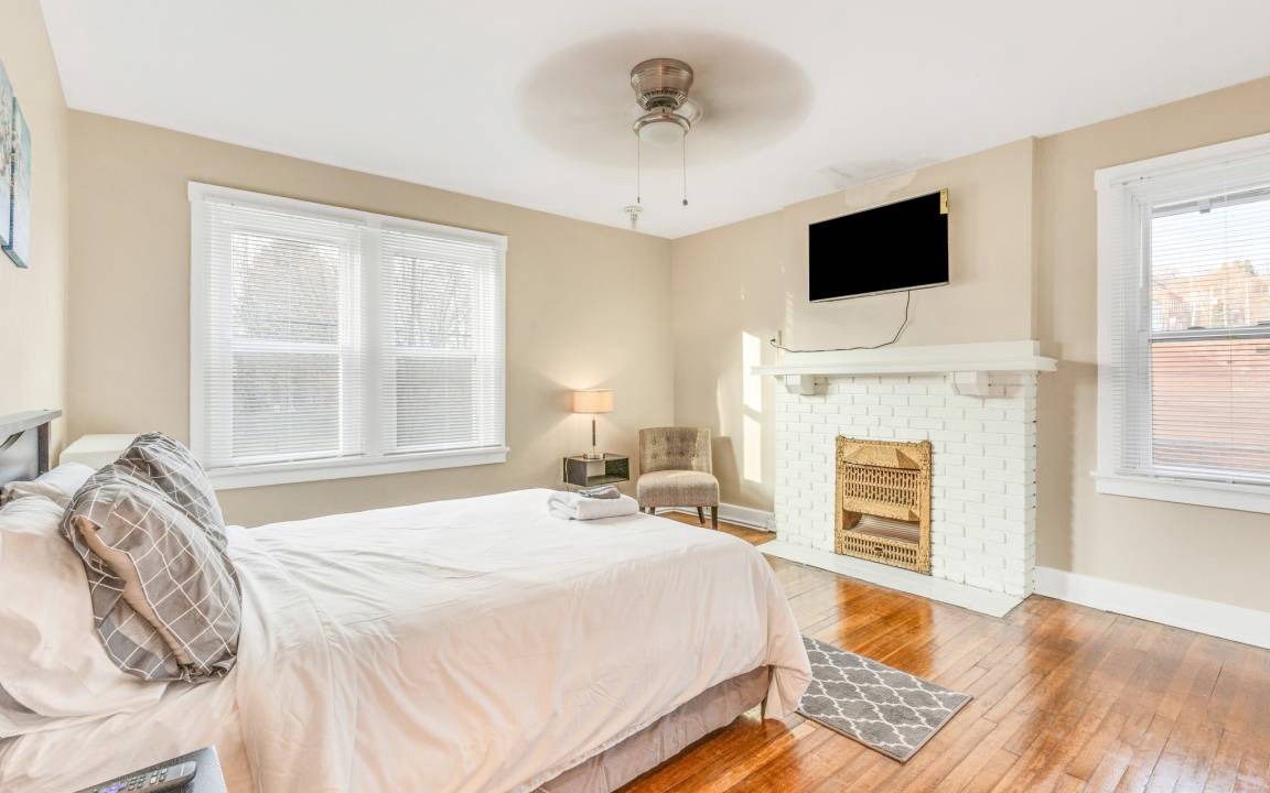 Photo of Bedroom in Wilkinsburg