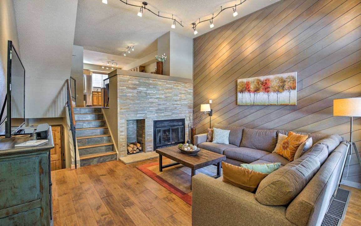Photo of Livingroom in Four O'Clock