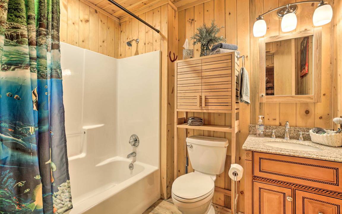 Photo of Bathroom in Glendo