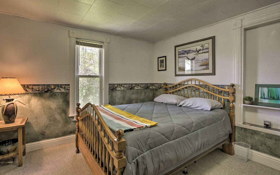 Photo of Bedroom in Ten Sleep