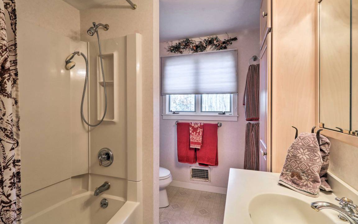 Photo of Bathroom in Seisholtzville