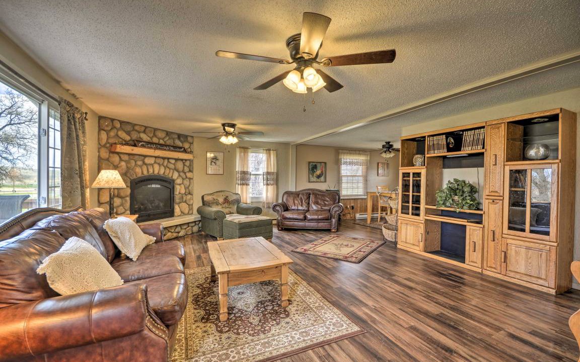 Photo of Livingroom in Cody