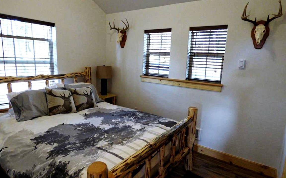 Photo of Bedroom in Lakeside