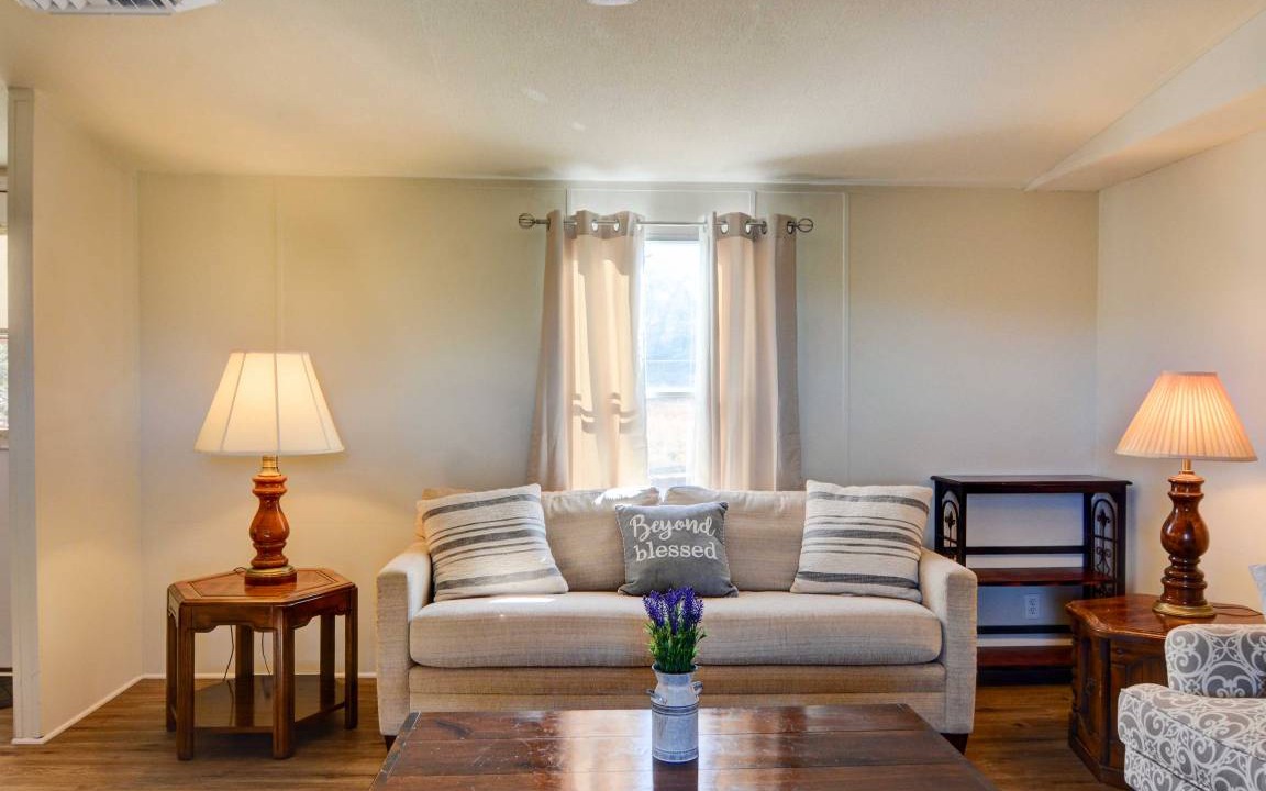 Photo of Livingroom in Sandia Park