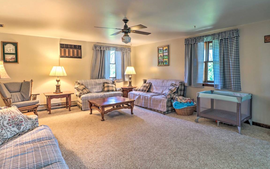 Photo of Livingroom in Mifflinburg