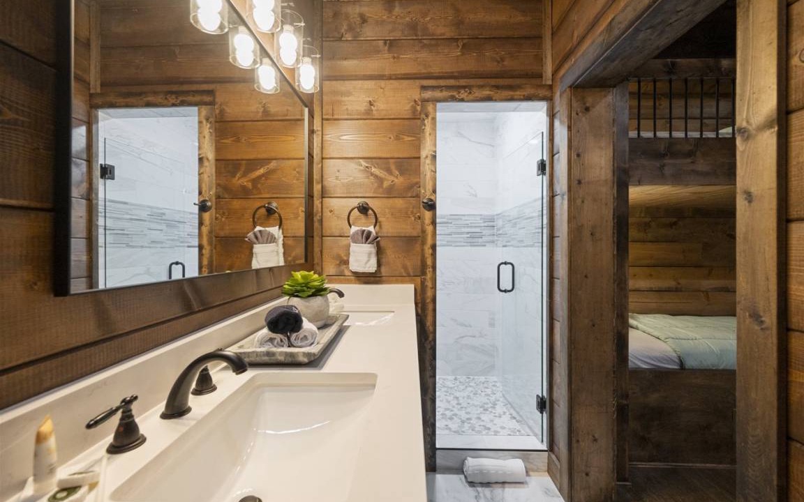 Photo of Bathroom in Hochatown