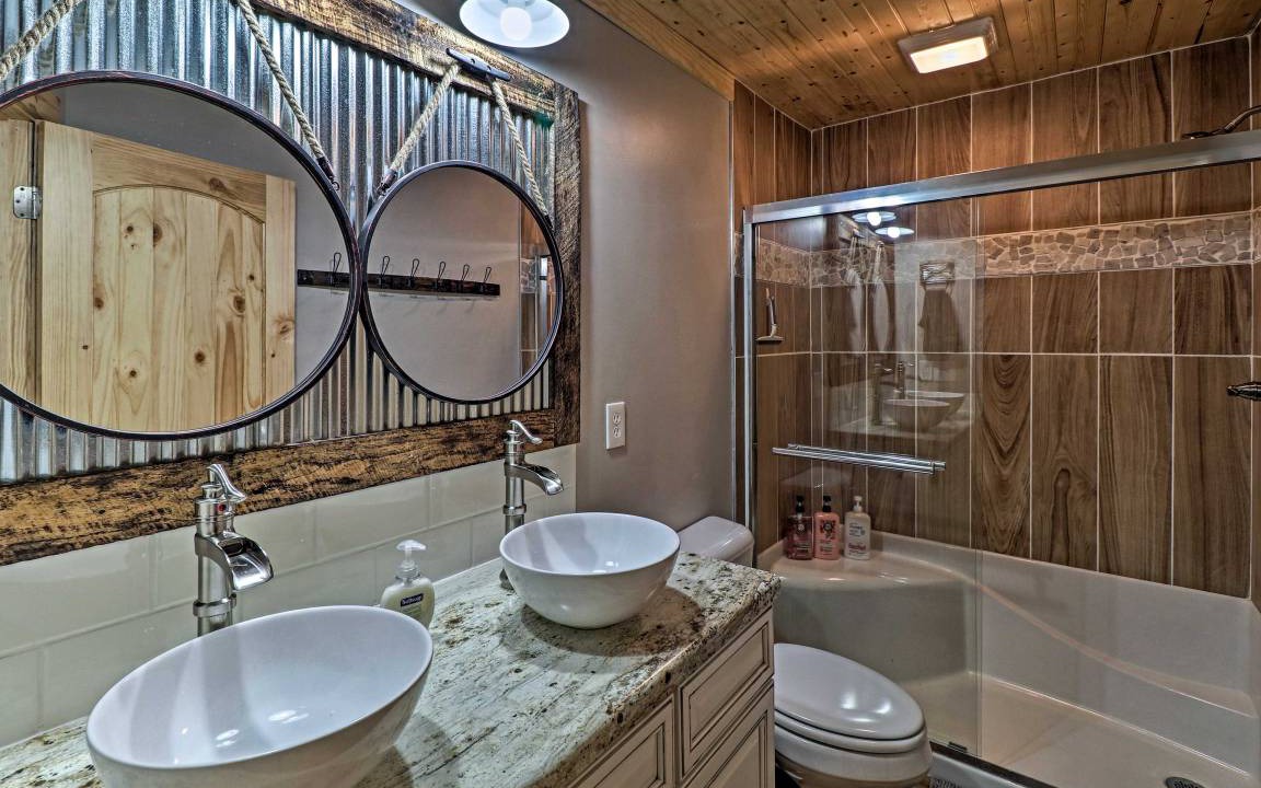 Photo of Bathroom in Elizabeth