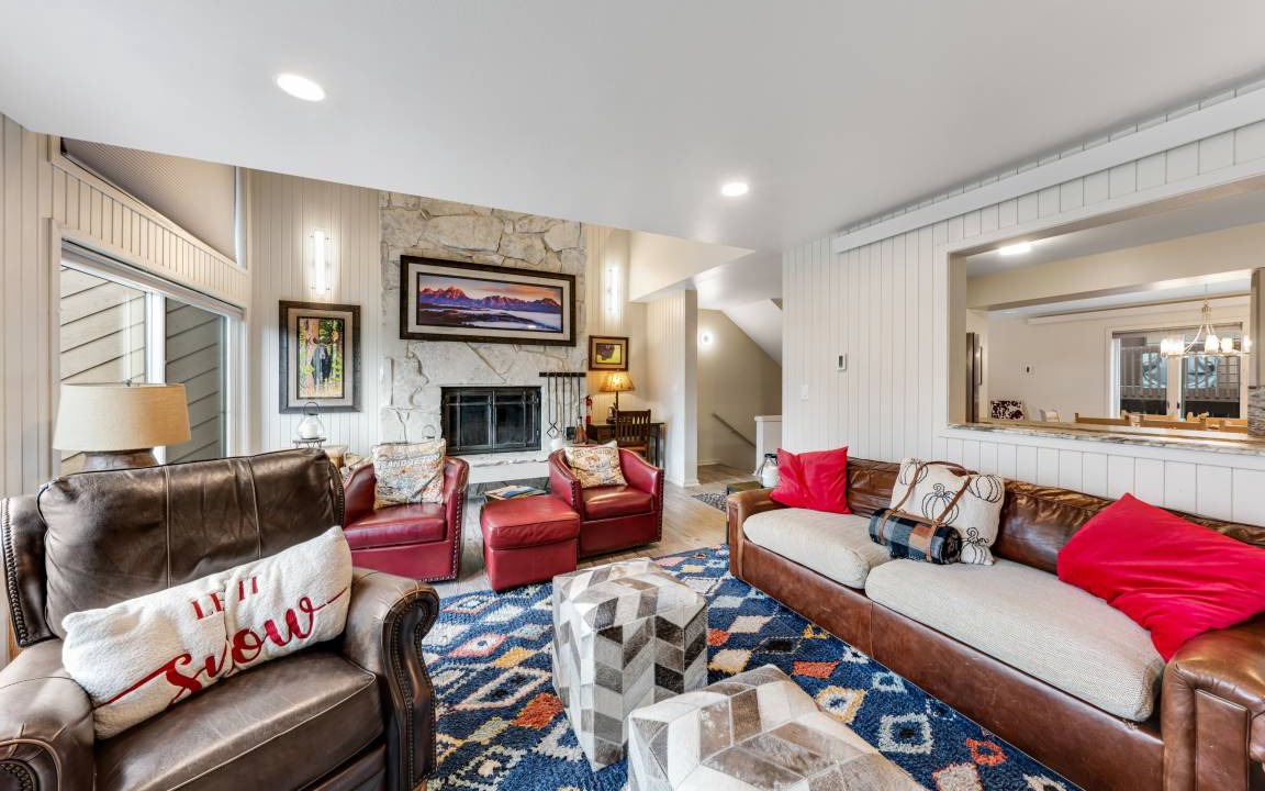 Photo of Livingroom in Teton Village