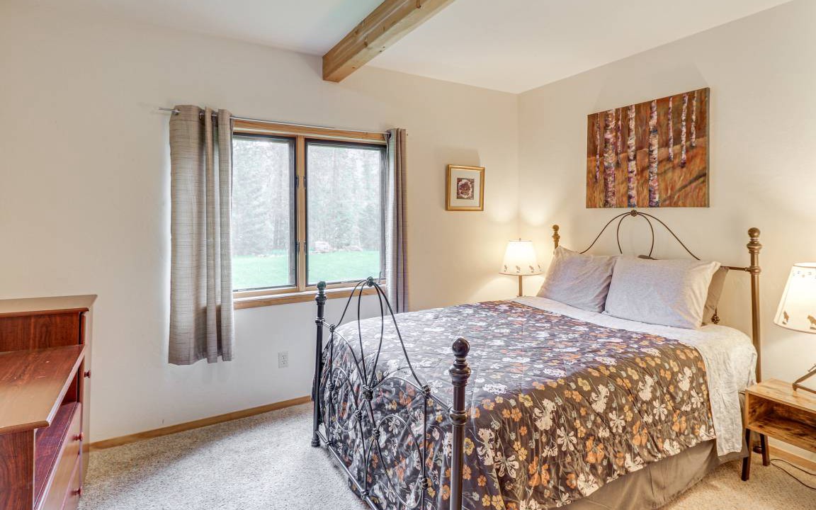 Photo of Bedroom in West Glacier